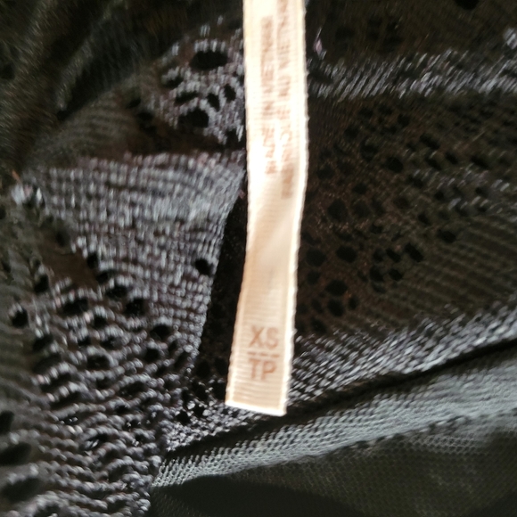 Womens XS Free People black open weave lace 3/4 sleeve top - Picture 6 of 8